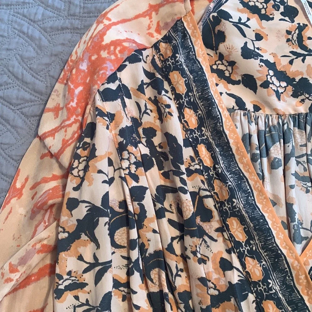 FREE PEOPLE BLOUSE - Picture 2 of 2